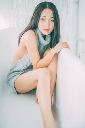 操淫荡小骚逼视频_1080在线视频播放